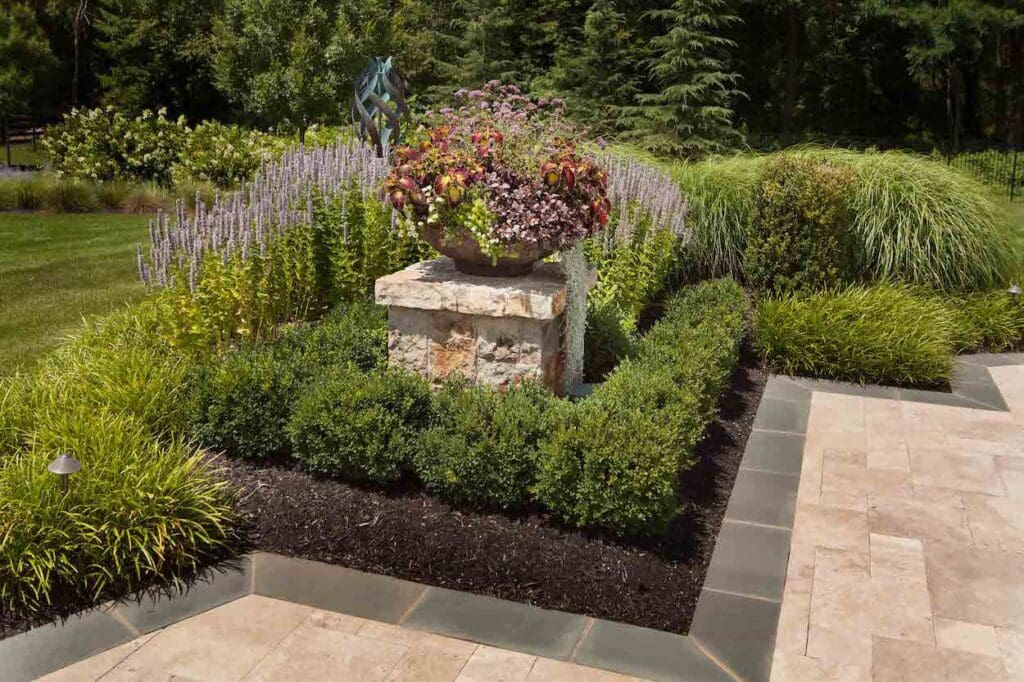 perennial-beds-and-annual-containters