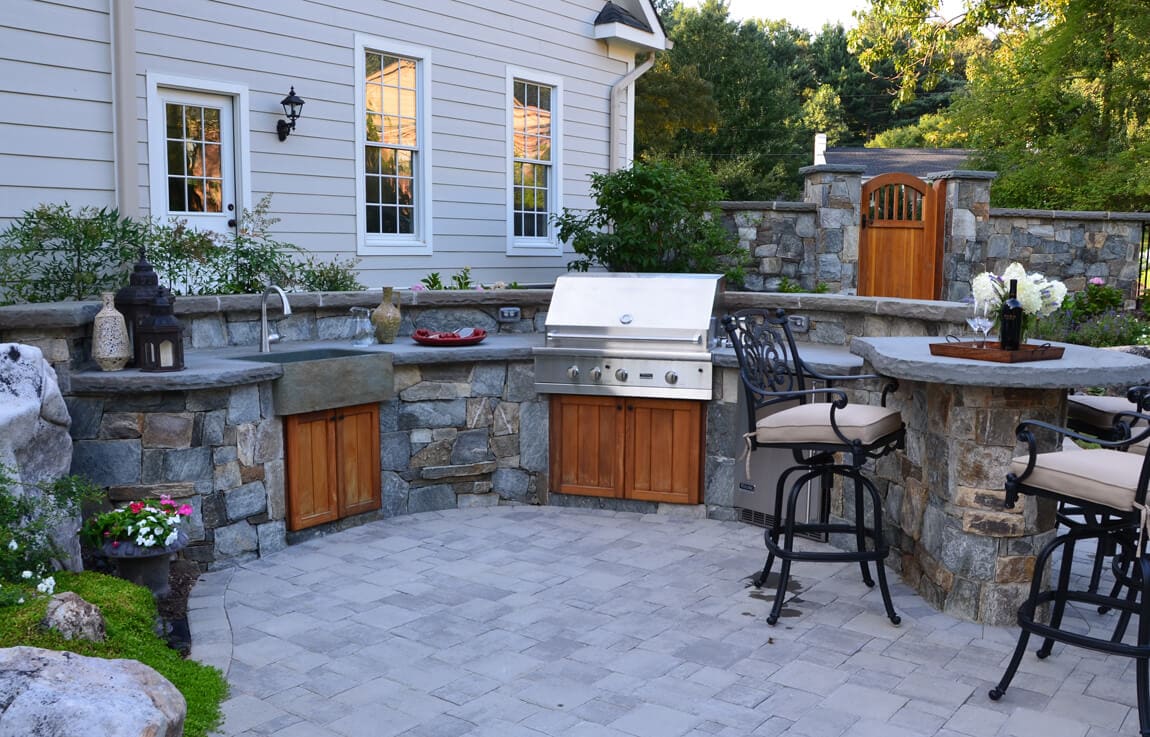 stone farmhouse sink wooden cabinet doors