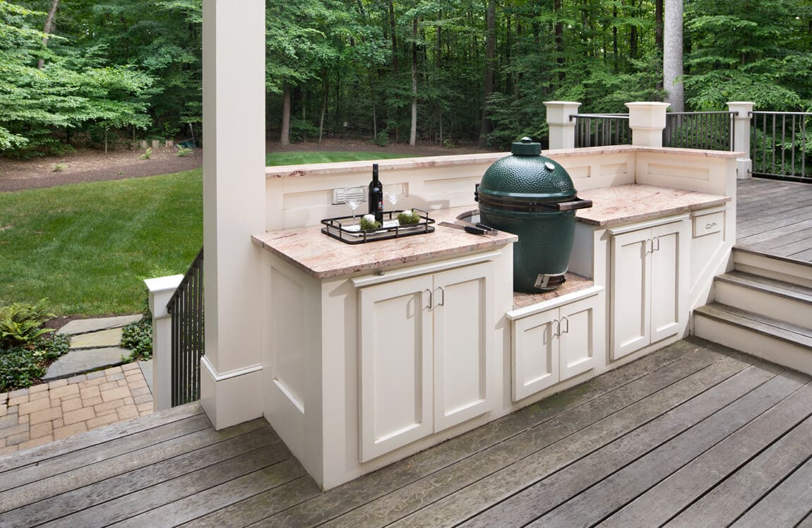 green egg ceramic cooker on kitchen countertop