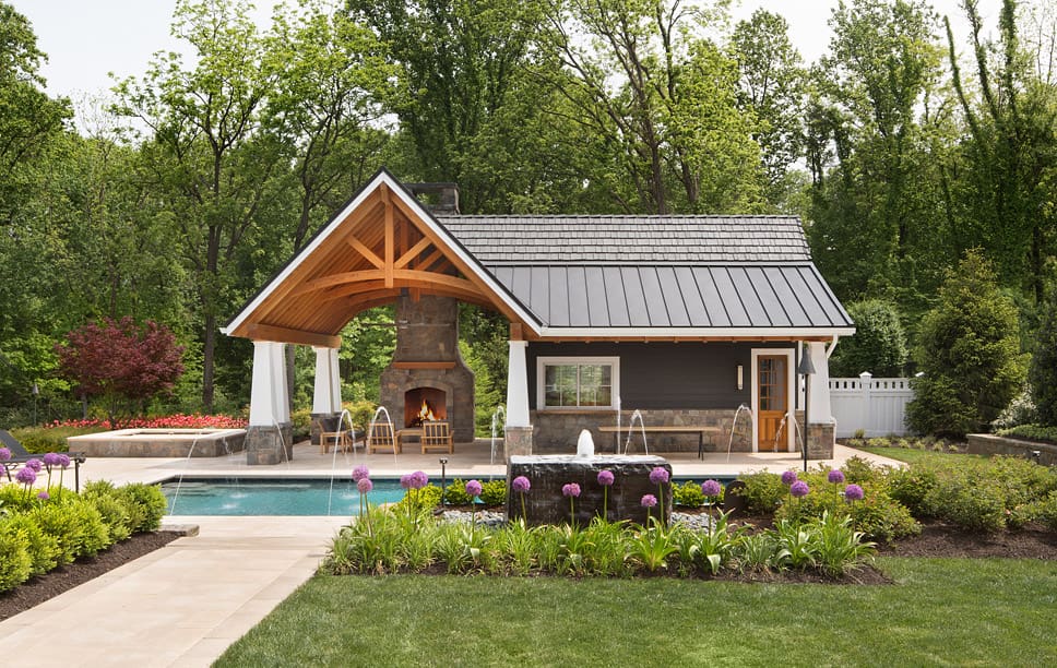 poolhouse and landscaping