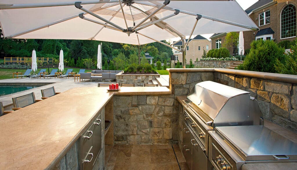 outdoor kitchen on pool patio