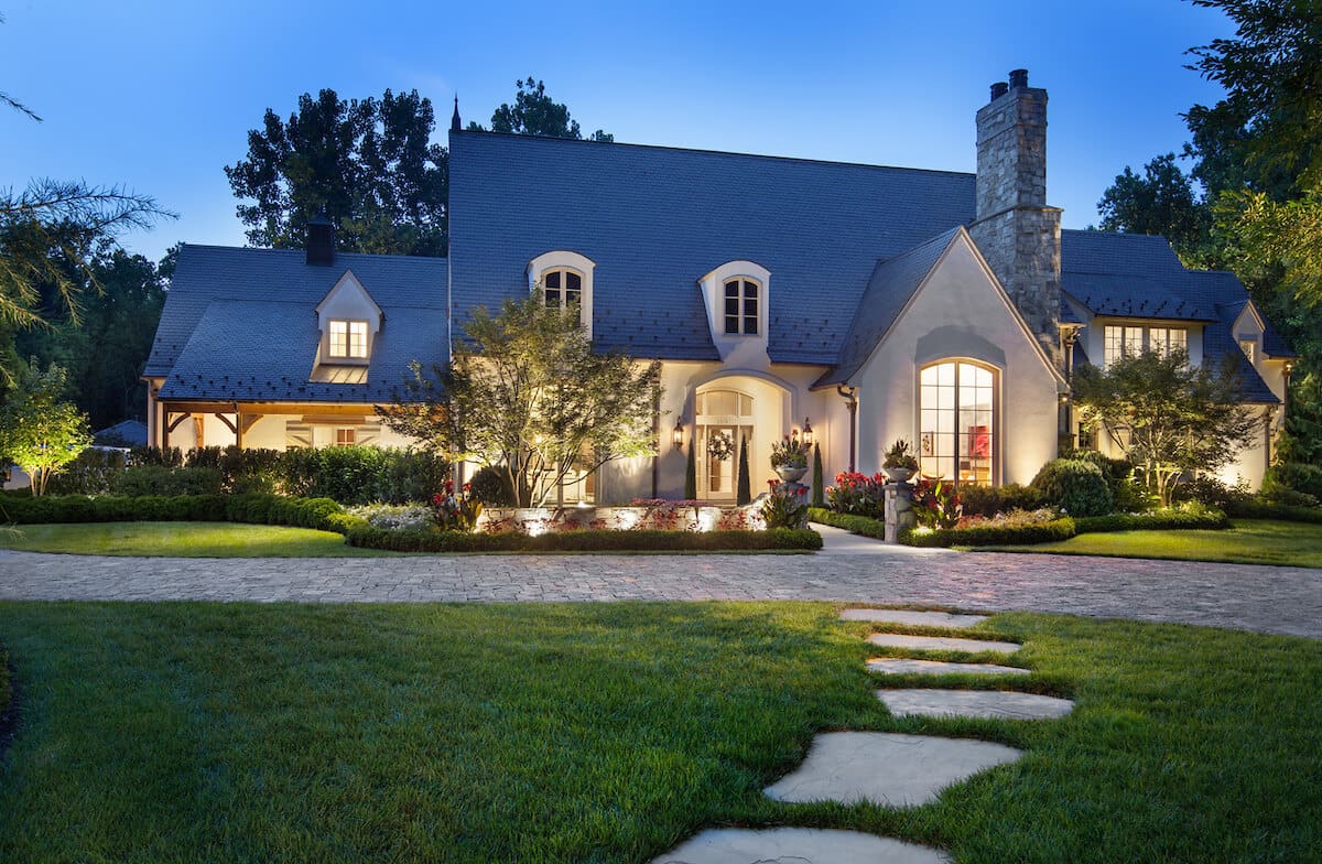 front yard walkway lighting