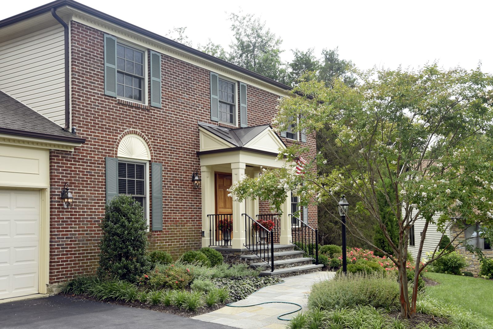 Herndon front walkway AFTER curb appeal landscape renovation
